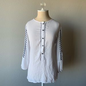 Eva Mendes x New York Company Blouse